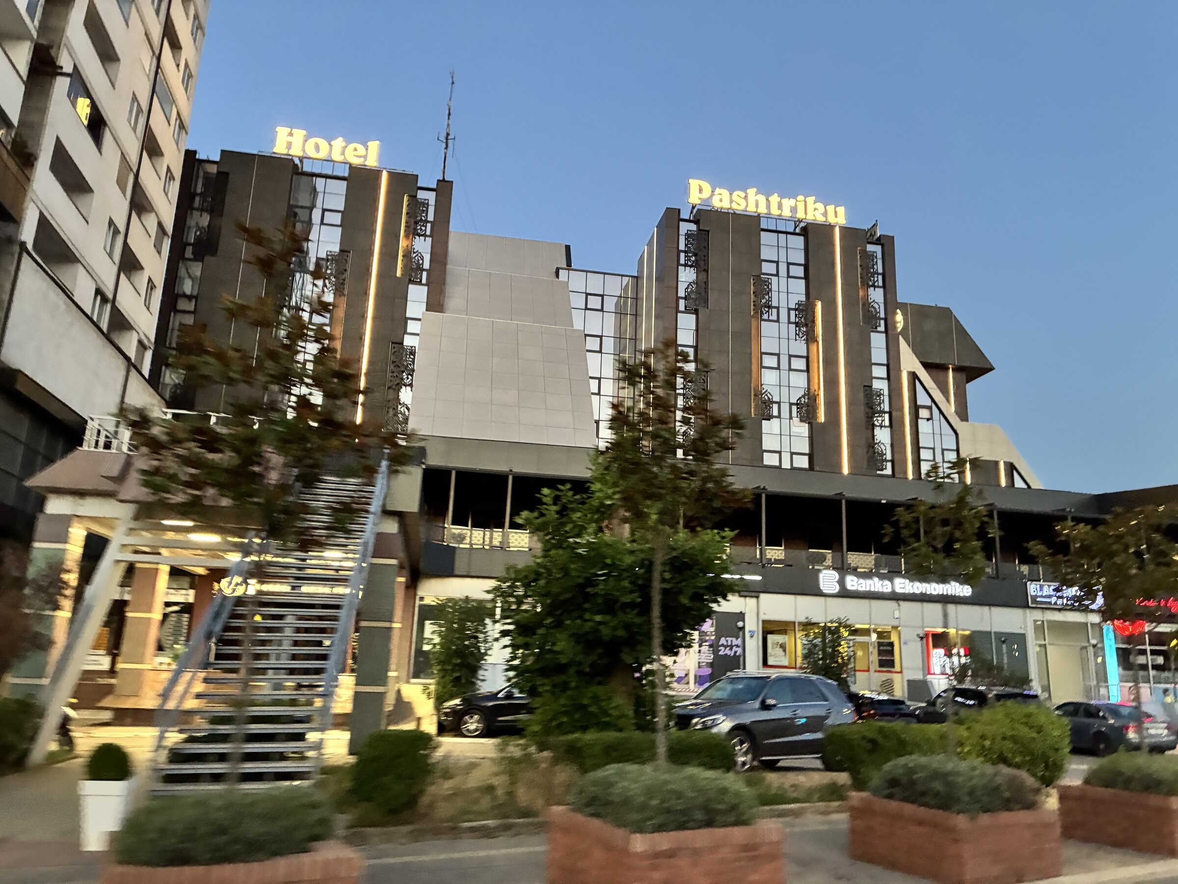 Hotel in der Morgendämmerung