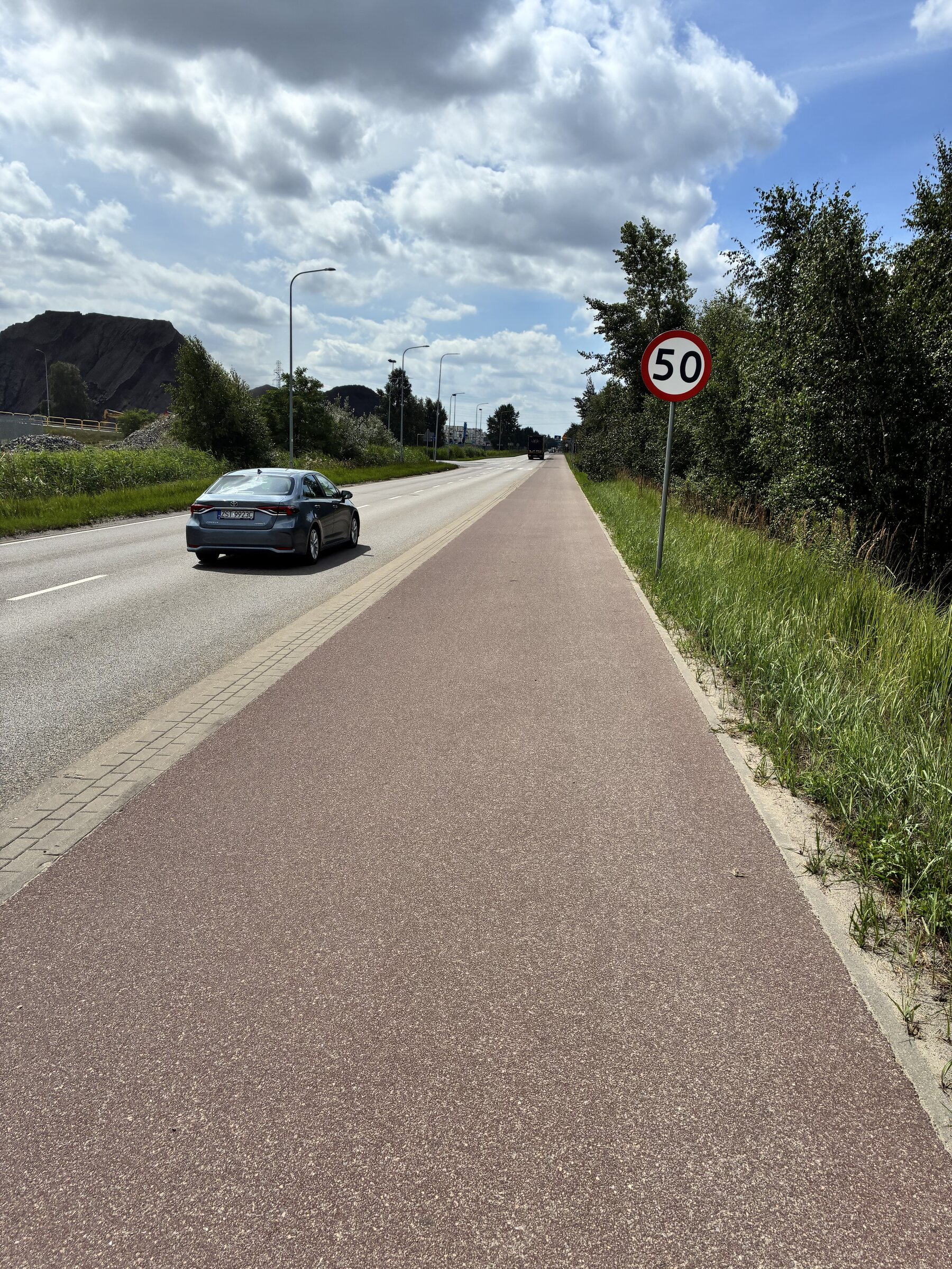 Erste Straße nach dem Verlassen der Fähre